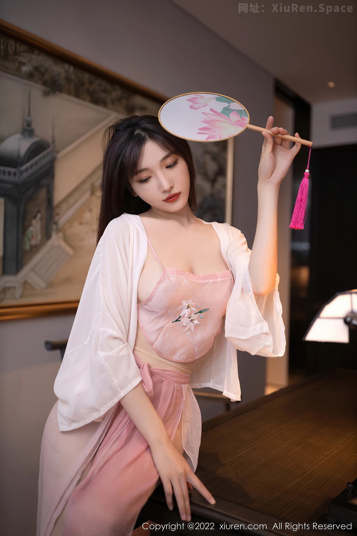 图片[5]-[XiuRen秀人网] VOL.5666 模特陆萱萱性感粉色古装服配超薄肉丝秀完美身材撩人诱惑写真82P-秀人网官方网站